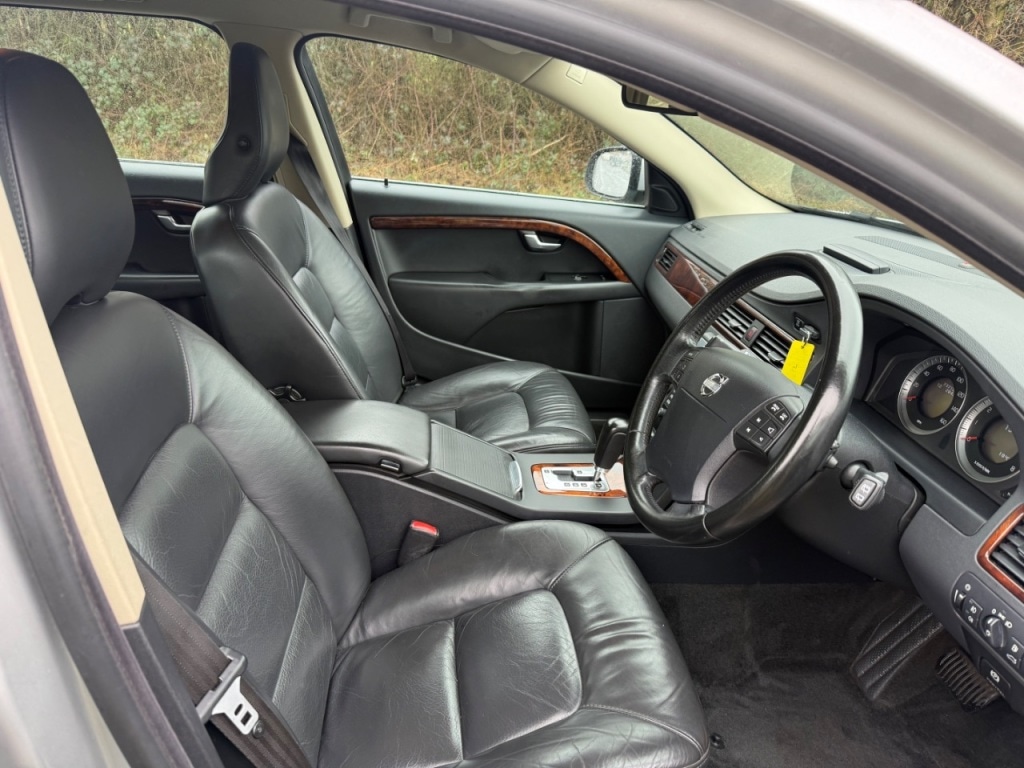 Used Volvo V70 2009 for sale - 77662333: Photo 18