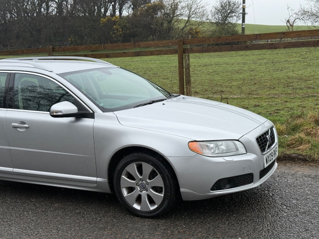 Used Volvo V70 2009 for sale - 77662333: Photo 7