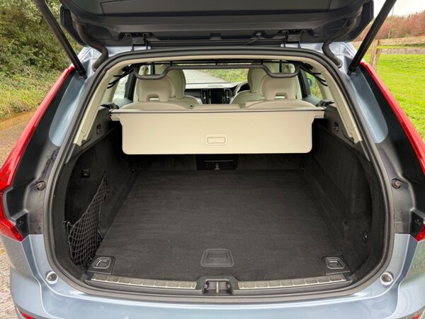 Used Volvo XC60 2018 for sale - 76101297: Photo 13