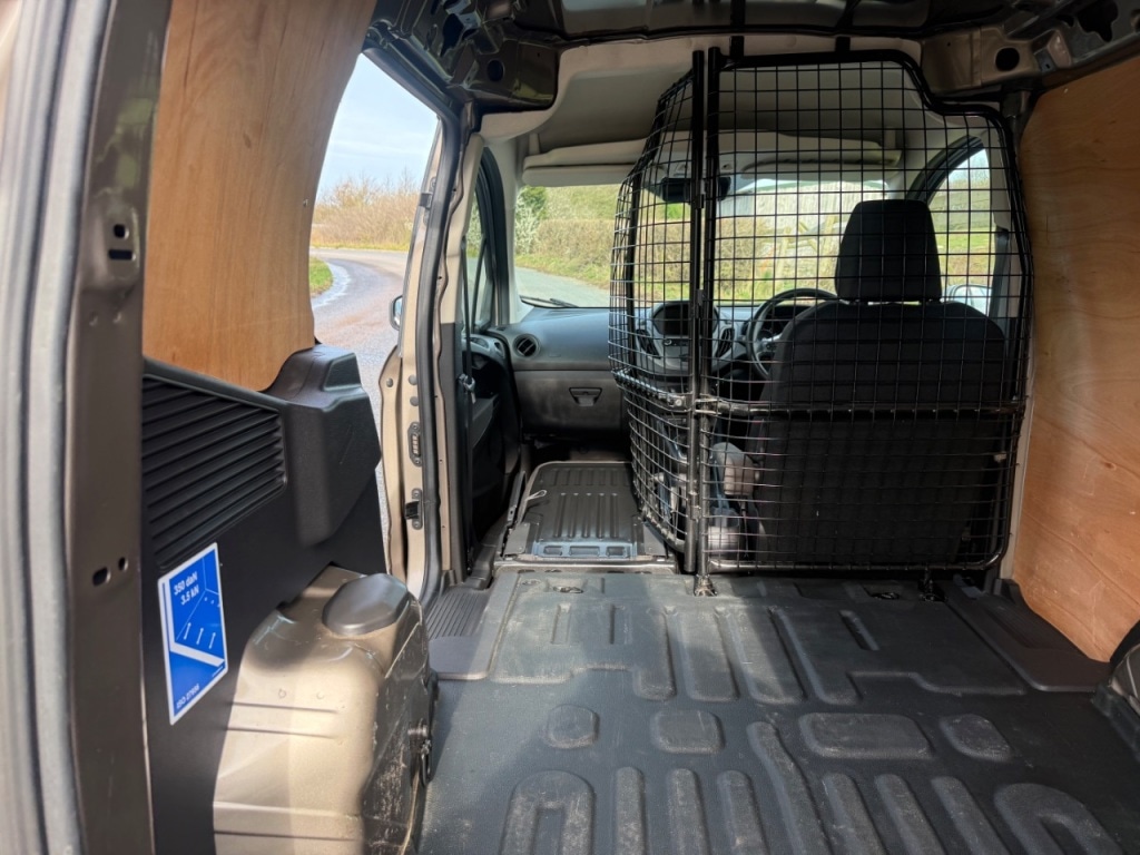 Used Ford Transit Courier 2022 for sale - 78025990: Photo 18