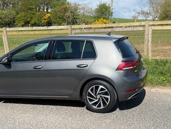 Used Volkswagen Golf 2019 for sale - 78267075: Photo