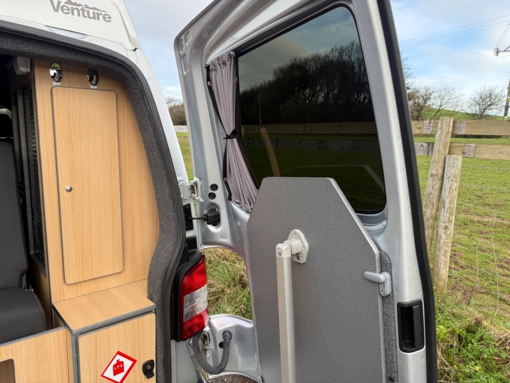 Used Volkswagen Transporter 2015 for sale - 77048553: Photo 15