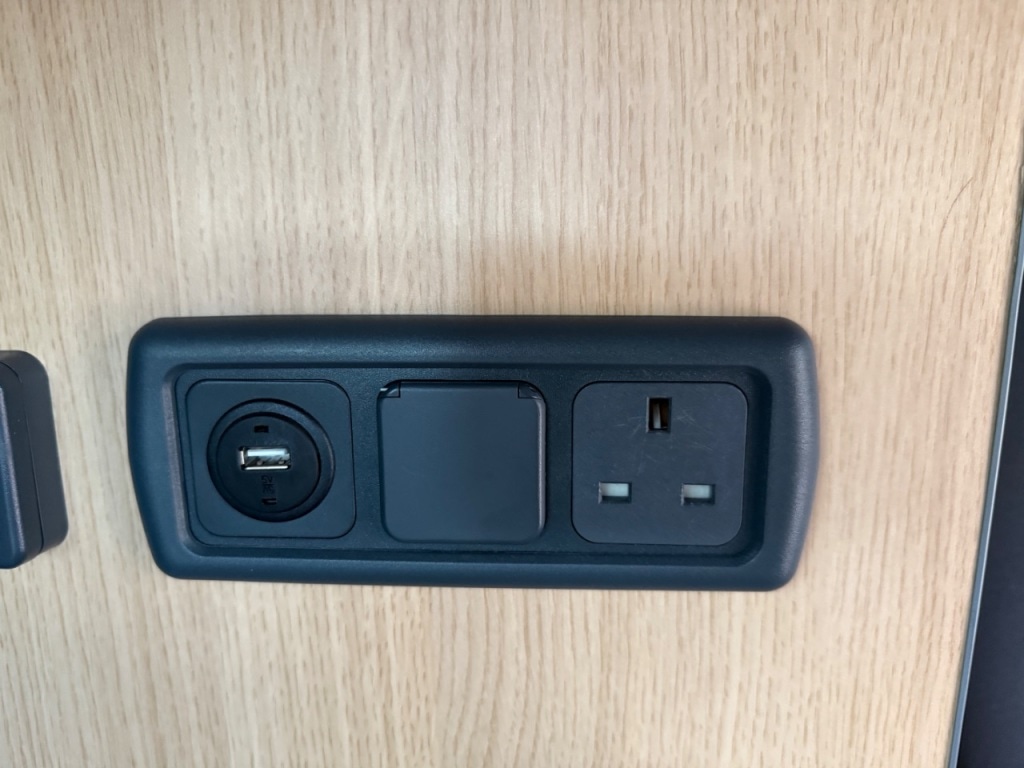 Used Volkswagen Transporter 2015 for sale - 77048553: Photo 27