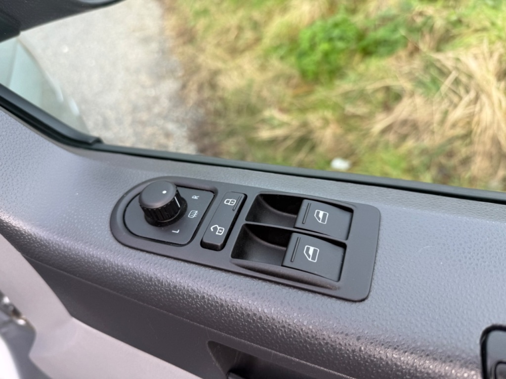 Used Volkswagen Transporter 2015 for sale - 77048553: Photo 30