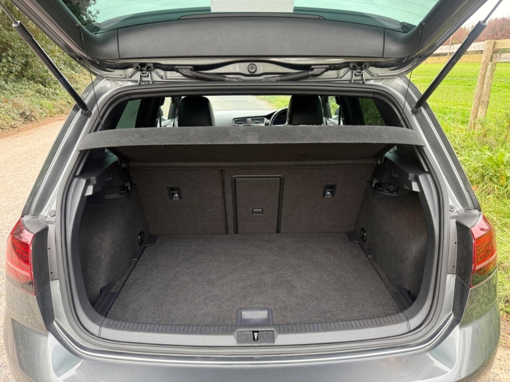 Used Volkswagen Golf 2019 for sale - 76222958: Photo 13