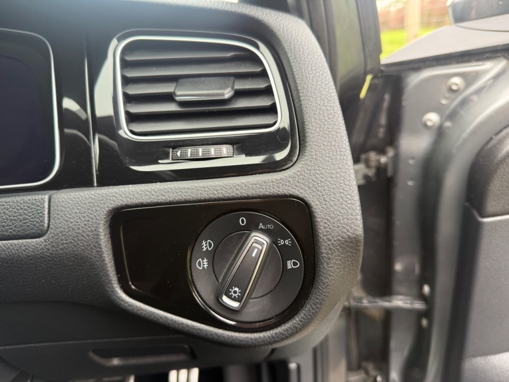 Used Volkswagen Golf 2019 for sale - 76222958: Photo 19