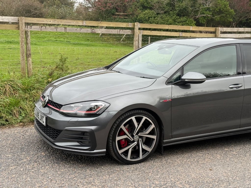 Used Volkswagen Golf 2019 for sale - 76222958: Photo 2