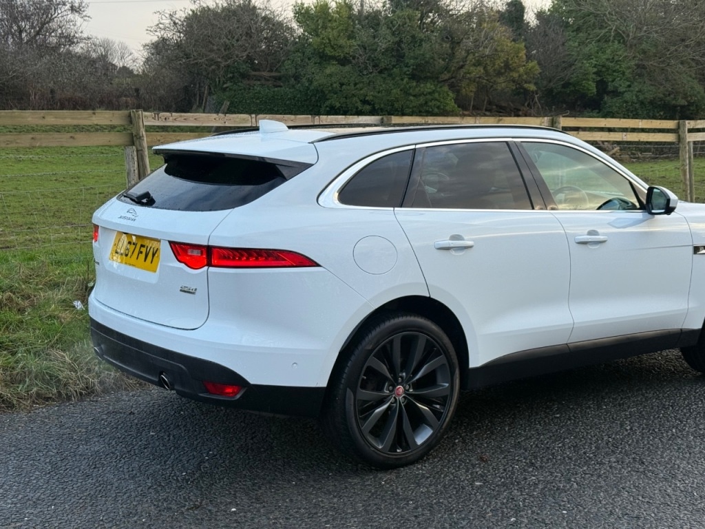 Used Jaguar F-Pace 2017 for sale - 77100780: Photo 9