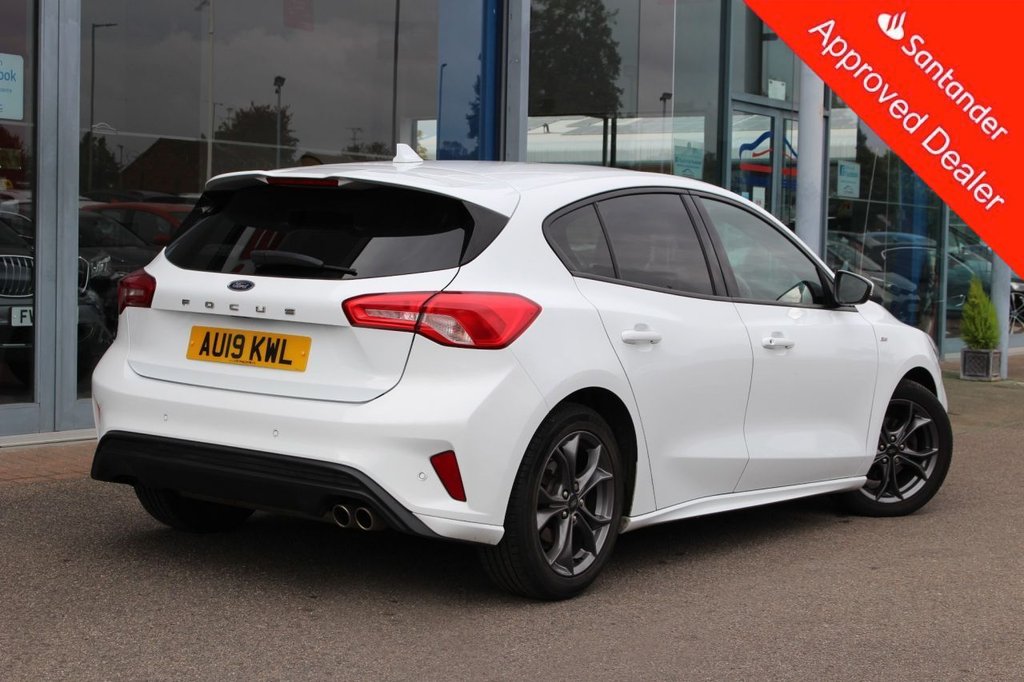 Used Ford Focus 2019 for sale - 76185088: Photo 3