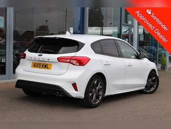 Used Ford Focus 2019 for sale - 76185088: Photo 3