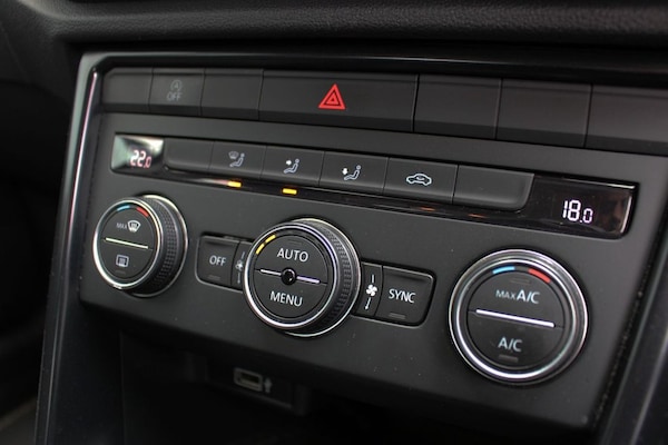 Used Volkswagen T-Roc 2019 for sale - 76203450: Photo 14