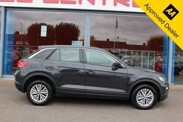 Used Volkswagen T-Roc 2019 for sale - 76203450: Photo 2