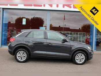 Used Volkswagen T-Roc 2019 for sale - 76203450: Photo 2