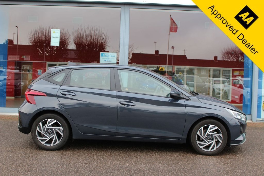 Used Hyundai i20 2024 for sale - 77451795: Photo 2
