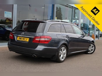 Used Mercedes-Benz E Class 2011 for sale - 78908165: Photo