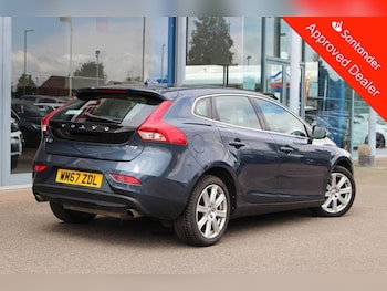Used Volvo V40 2018 for sale - 75411051: Photo