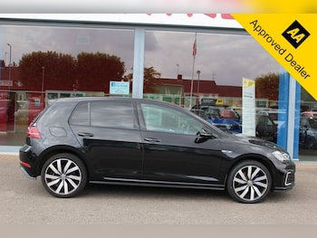 Used Volkswagen Golf 2018 for sale - 79323232: Photo