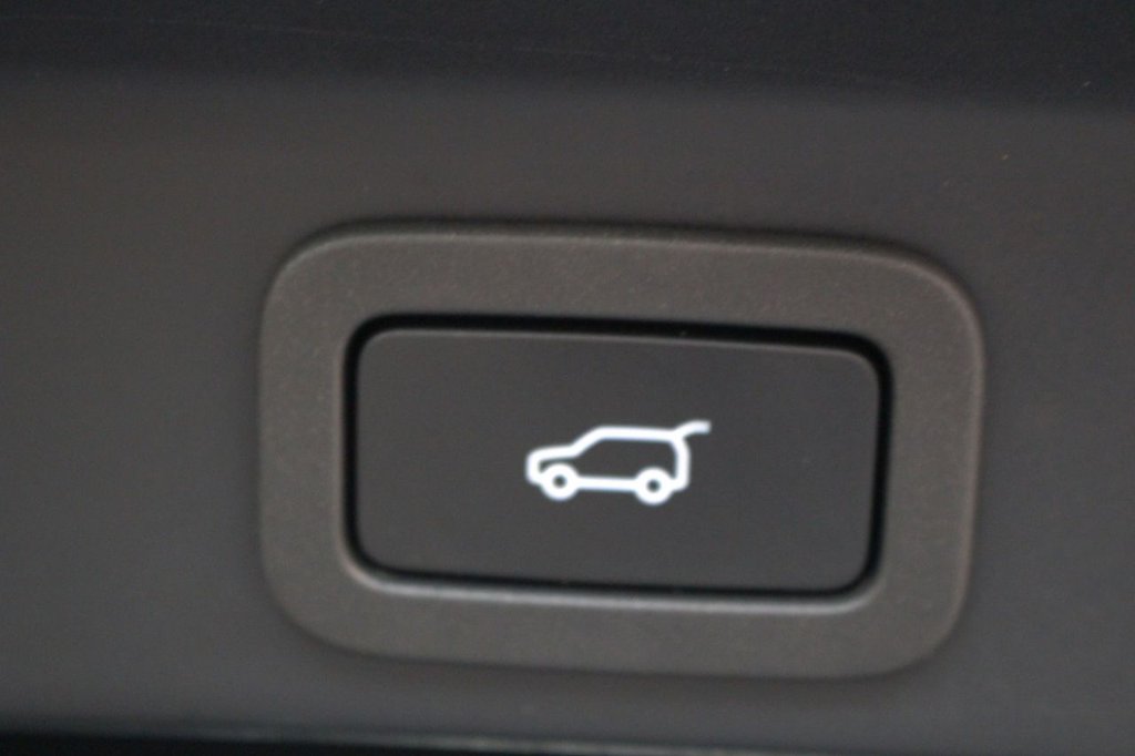 Used Jaguar F-Pace 2021 for sale - 76520810: Photo 11