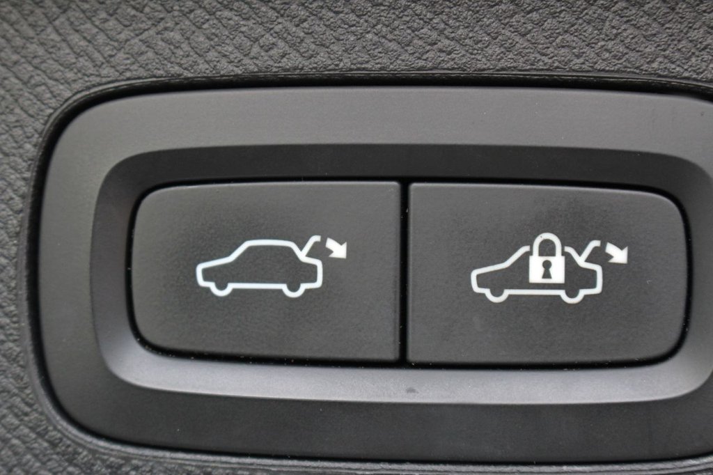 Used Volvo XC90 2017 for sale - 76883473: Photo 10