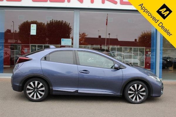 Used Honda Civic 2015 for sale - 76303942: Photo 2