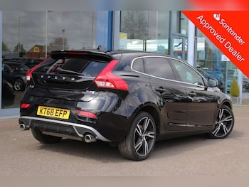 Used Volvo V40 2019 for sale - 78299729: Photo