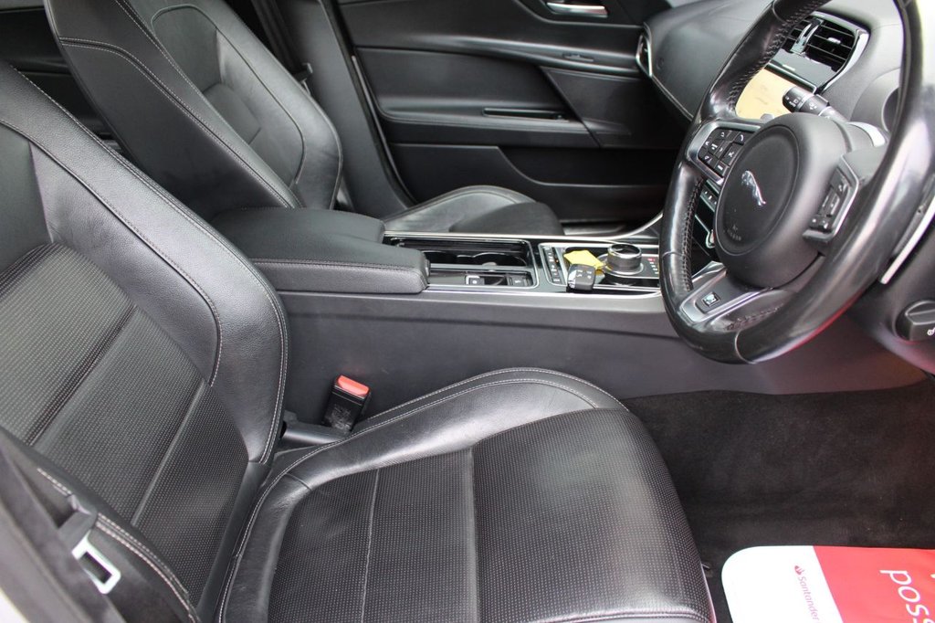 Used Jaguar XE 2019 for sale - 77680219: Photo 9