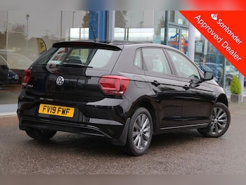 Used Volkswagen Polo 2019 for sale - 76396275: Photo