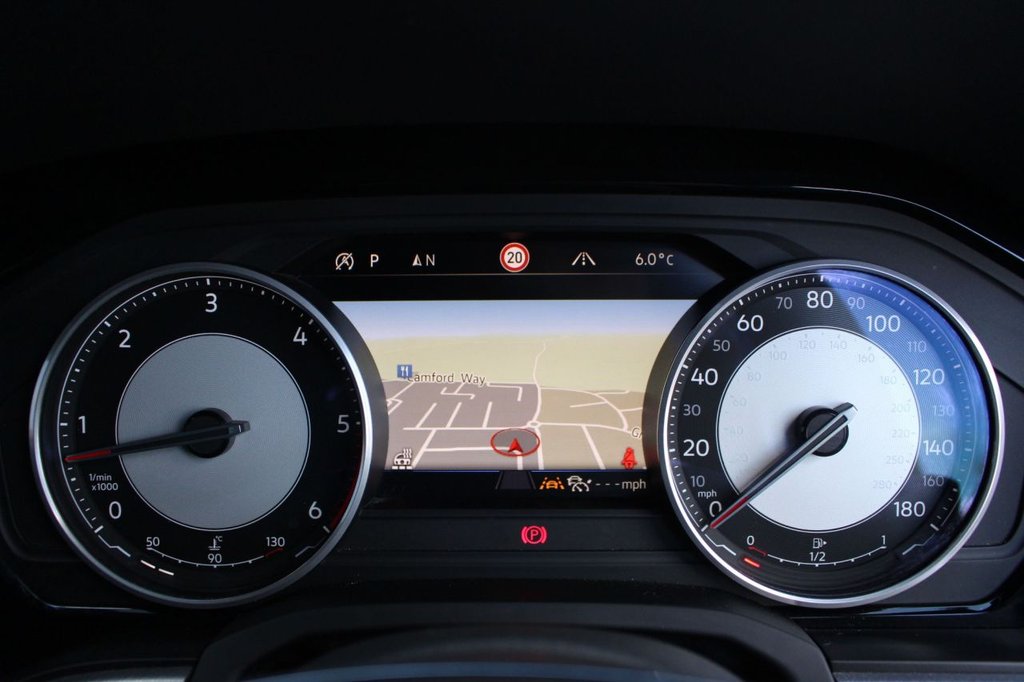 Used Volkswagen Touareg 2018 for sale - 78145102: Photo 17