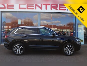 Used Volkswagen Touareg 2018 for sale - 78145102: Photo