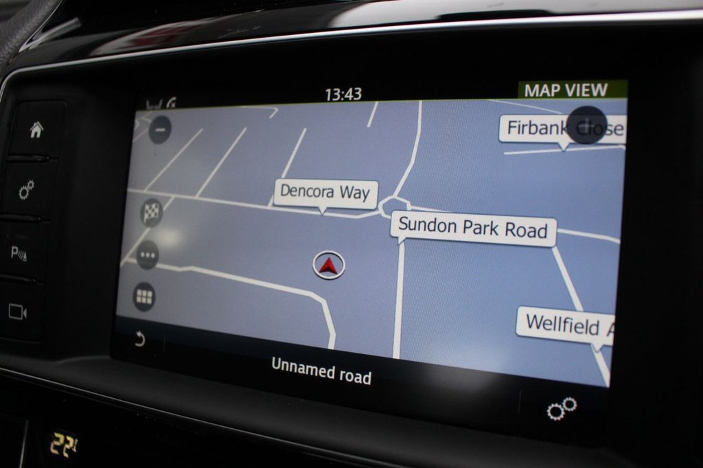 Used Jaguar XE 2016 for sale - 77571564: Photo 11