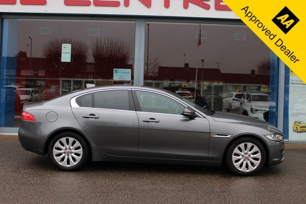 Used Jaguar XE 2016 for sale - 77571564: Photo 2