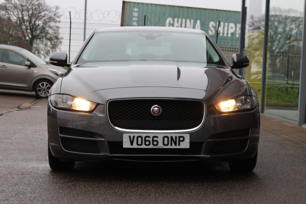 Used Jaguar XE 2016 for sale - 77571564: Photo 8