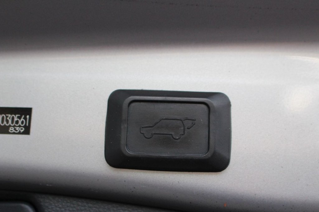 Used Toyota RAV4 2020 for sale - 76172928: Photo 8