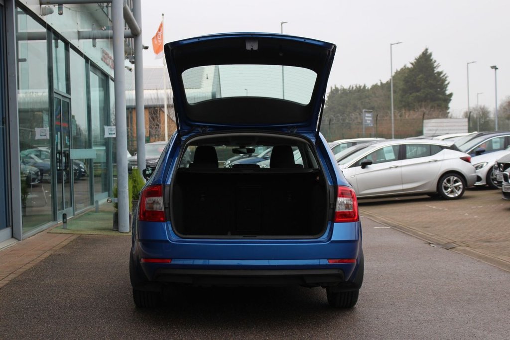 Used Skoda Octavia 2018 for sale - 77668920: Photo 7