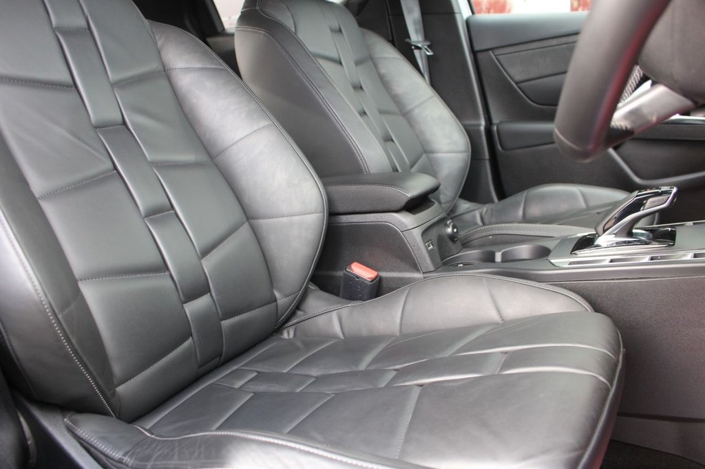 Used DS Automobiles DS 3 Crossback 2022 for sale - 77642610: Photo 12