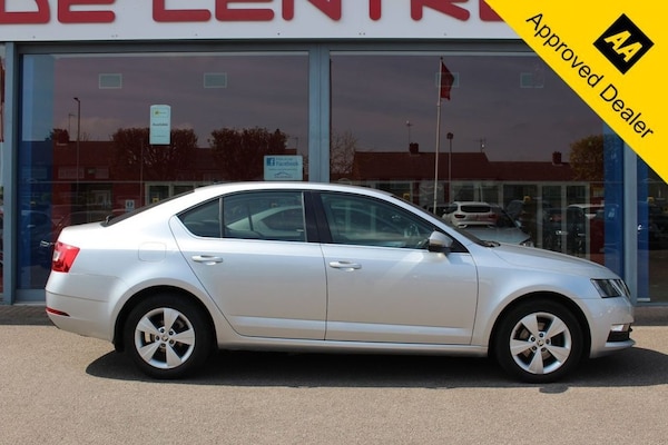 Used Skoda Octavia 2018 for sale - 74494521: Photo 2