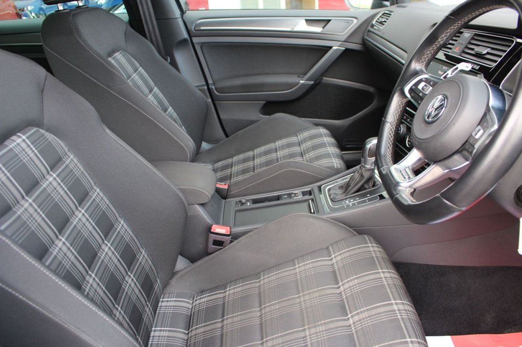 Used Volkswagen Golf 2018 for sale - 78017373: Photo 10