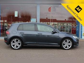 Used Volkswagen Golf 2018 for sale - 78017373: Photo