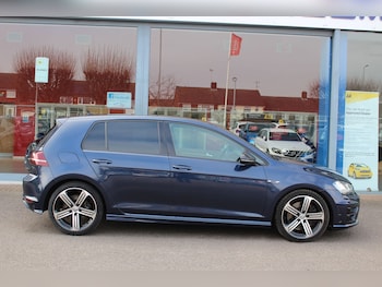 Used Volkswagen Golf 2017 for sale - 77692759: Photo