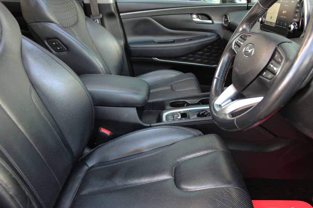 Used Hyundai Santa Fe 2018 for sale - 77720396: Photo 17