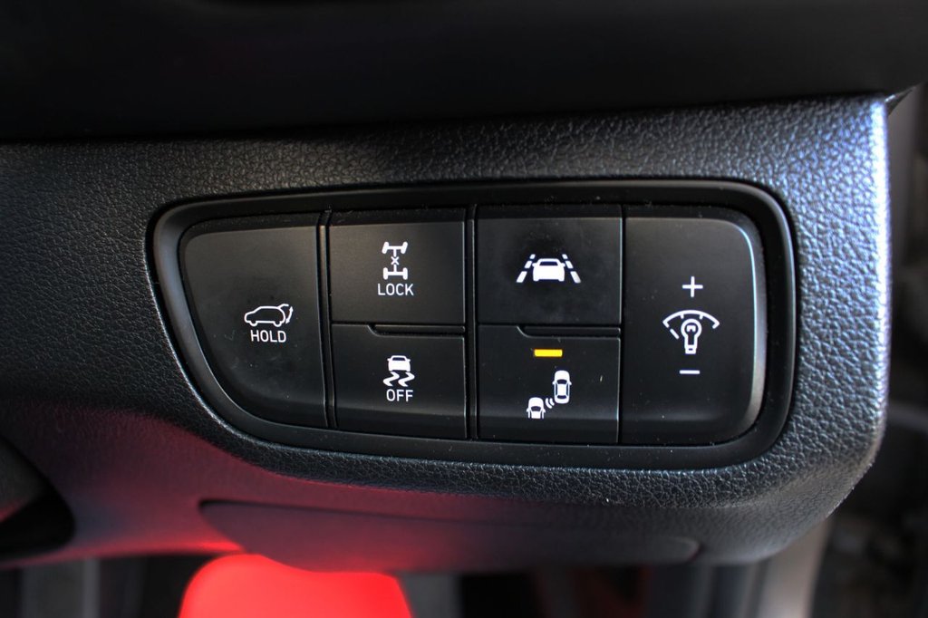 Used Hyundai Santa Fe 2018 for sale - 77720396: Photo 20