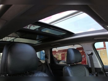 Used Hyundai Santa Fe 2018 for sale - 77720396: Photo