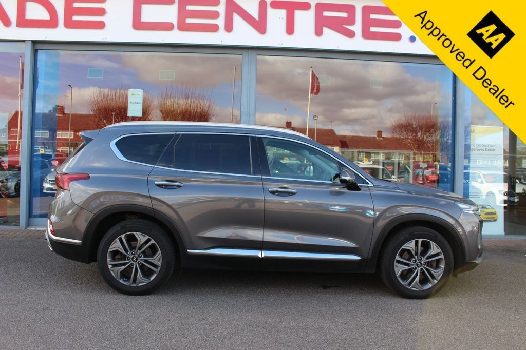 Used Hyundai Santa Fe 2018 for sale - 77720396: Photo 4