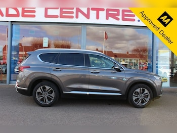 Used Hyundai Santa Fe 2018 for sale - 77720396: Photo