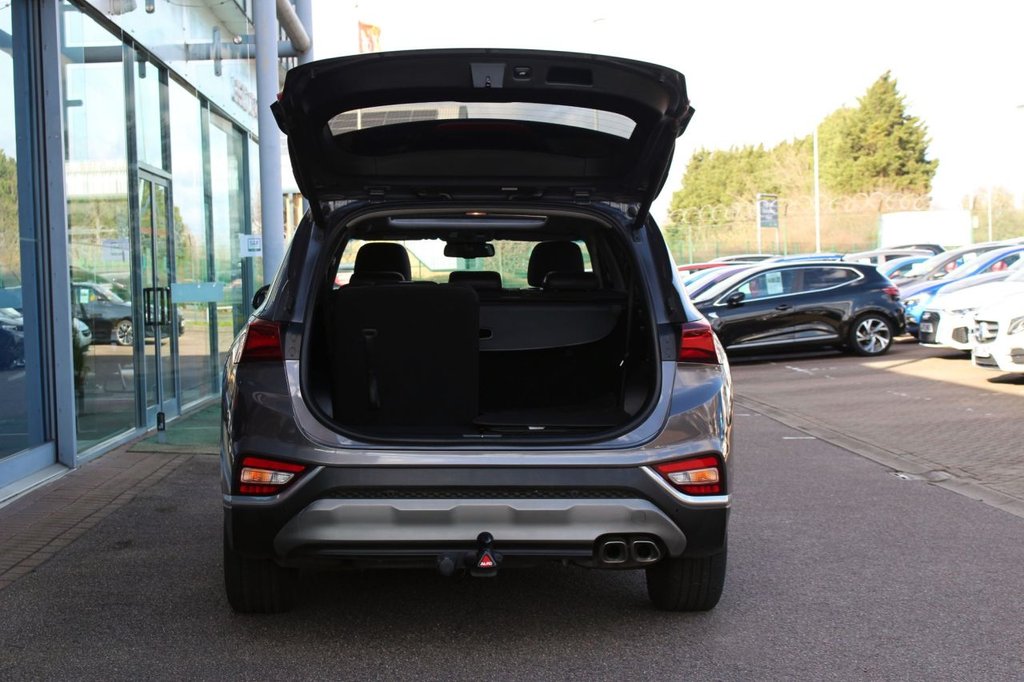 Used Hyundai Santa Fe 2018 for sale - 77720396: Photo 9