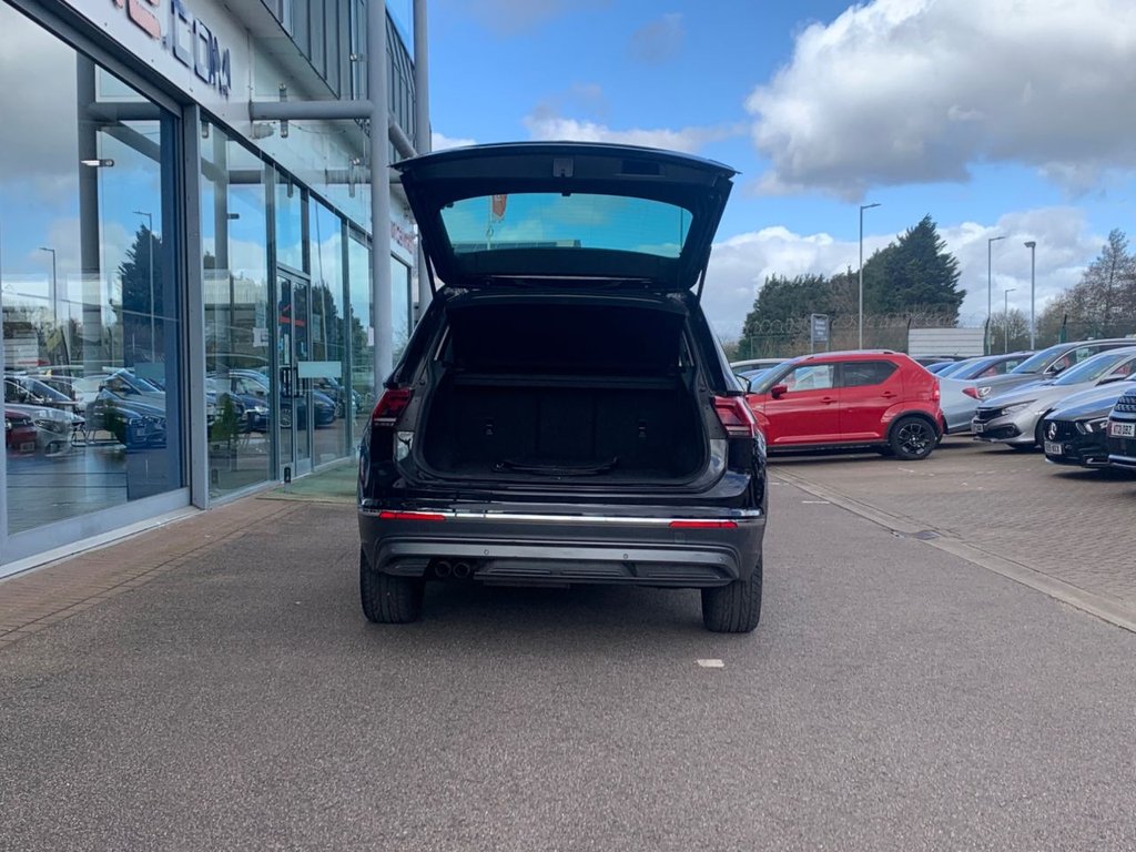 Used Volkswagen Tiguan 2018 for sale - 77835603: Photo 12