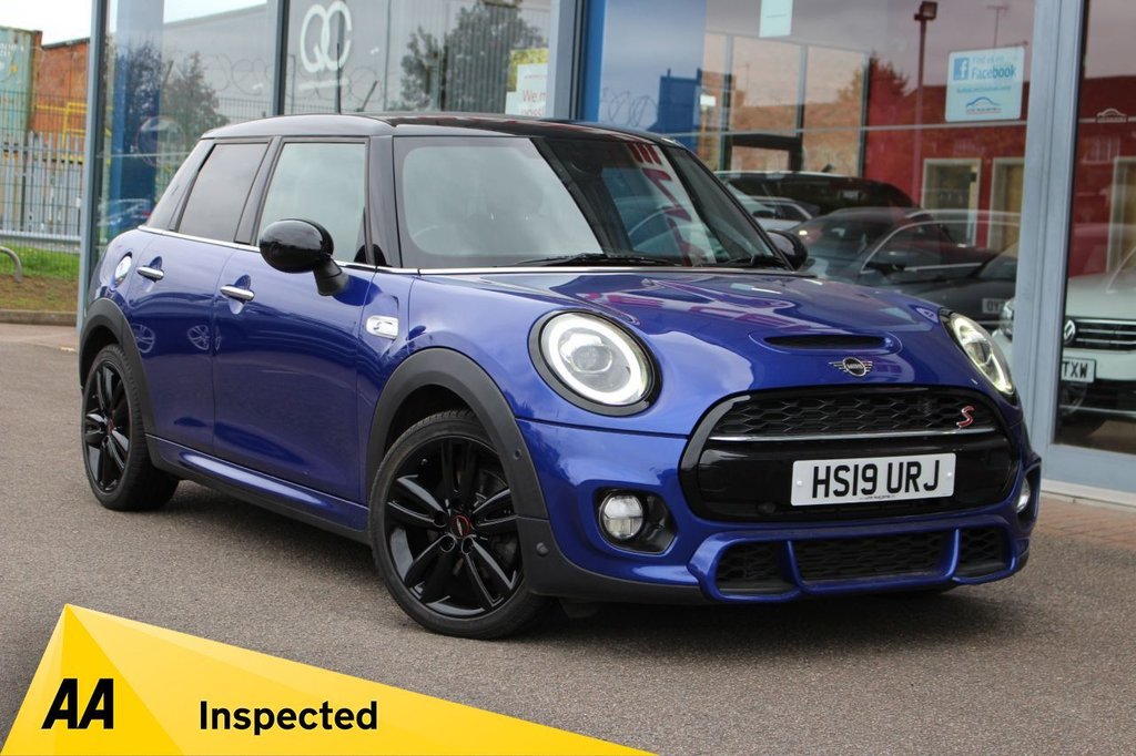 Used MINI Hatch 2019 for sale - 76202665: Photo 1