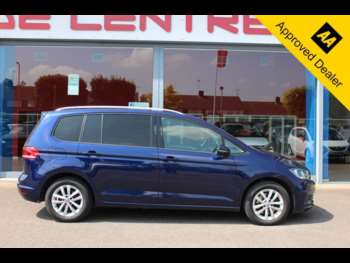 Used Volkswagen Touran 2016 for sale - 74903857: Photo