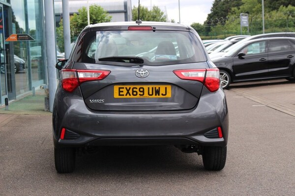 Used Toyota Yaris 2019 for sale - 75306689: Photo 6