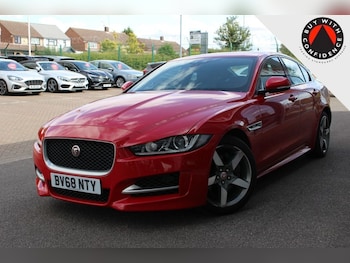 Used Jaguar XE 2018 for sale - 79598863: Photo